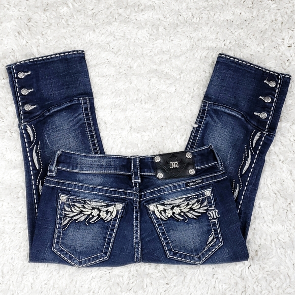 Miss Me Denim - Miss Me Decked Out Capri Jean's.  Size 26.